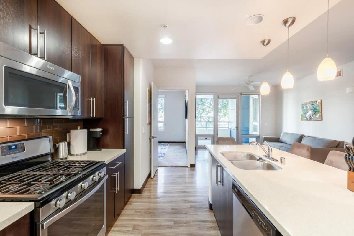 2Br Modern Luxury Condo Weho Лос-Анджелес Экстерьер фото
