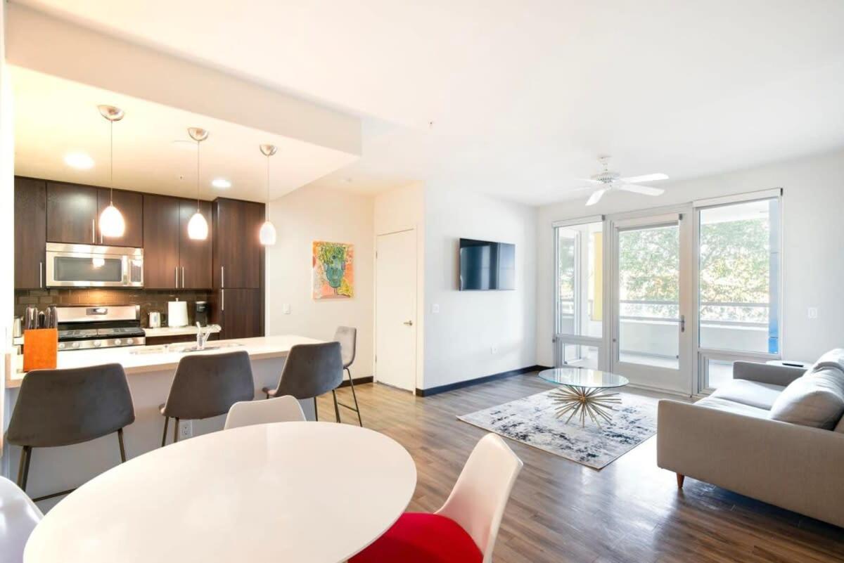 2Br Modern Luxury Condo Weho Лос-Анджелес Экстерьер фото